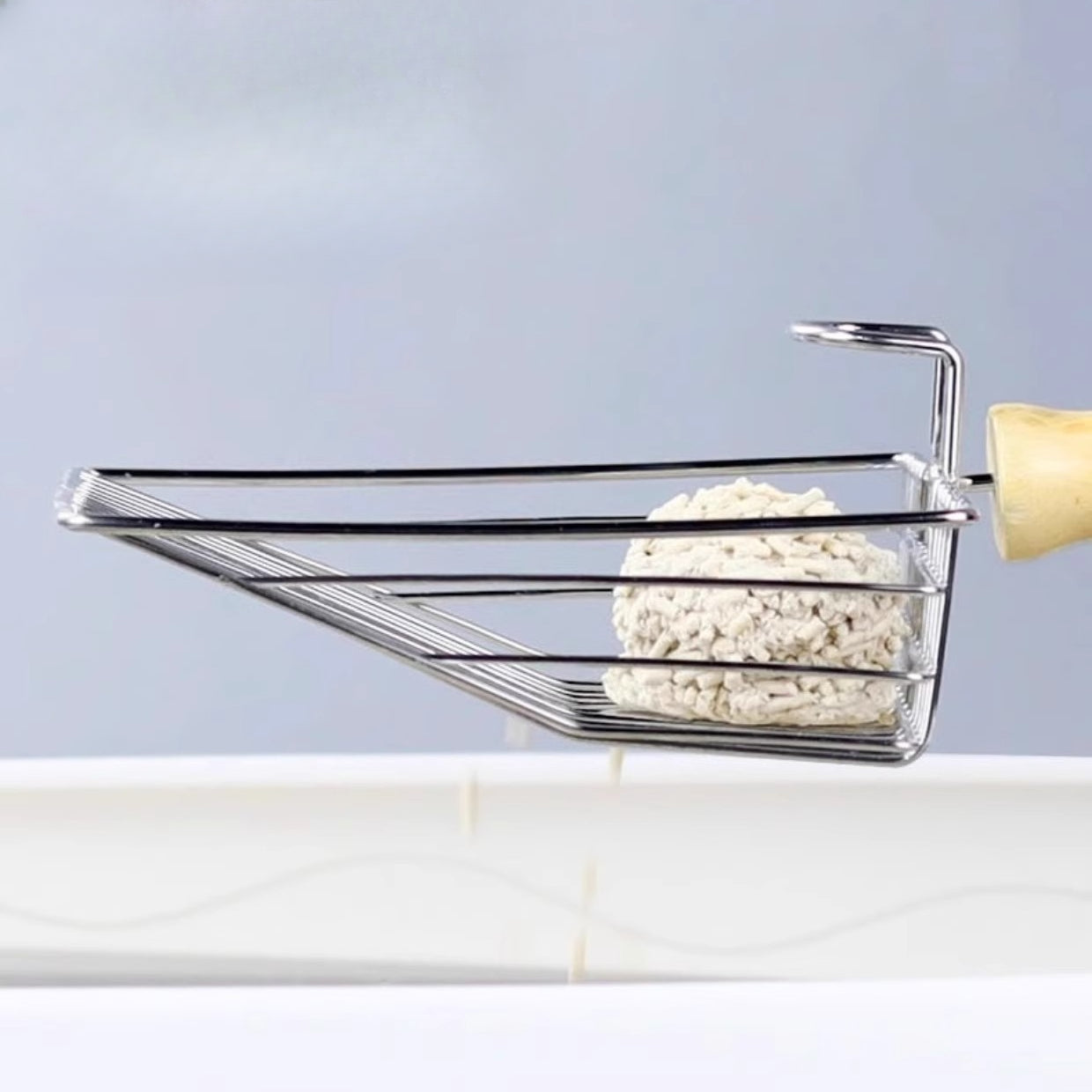 EcoPaw Metal Cat Litter Scoop with Wooden Handle